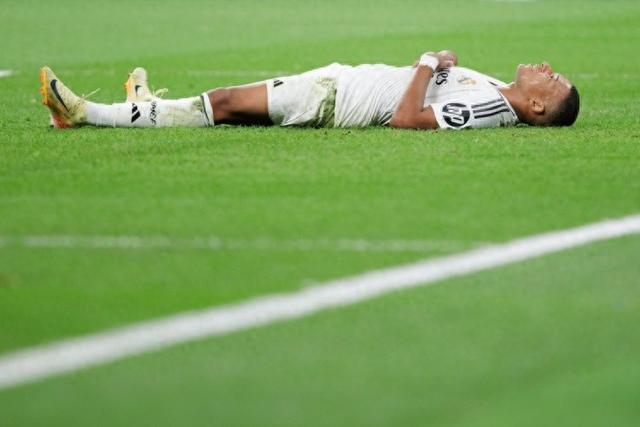 第6届全国大学生冰球联赛总决赛收官