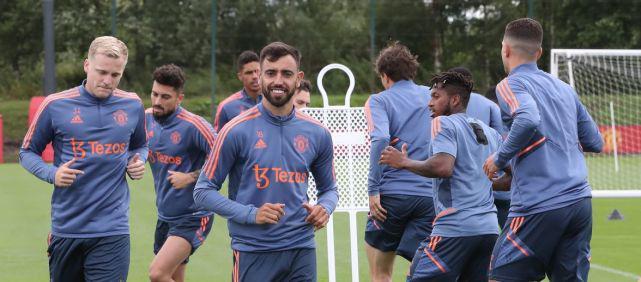 18seRAPPERDISSSUBS游戏新手入门指南：打造你的个性嘻哈形象！